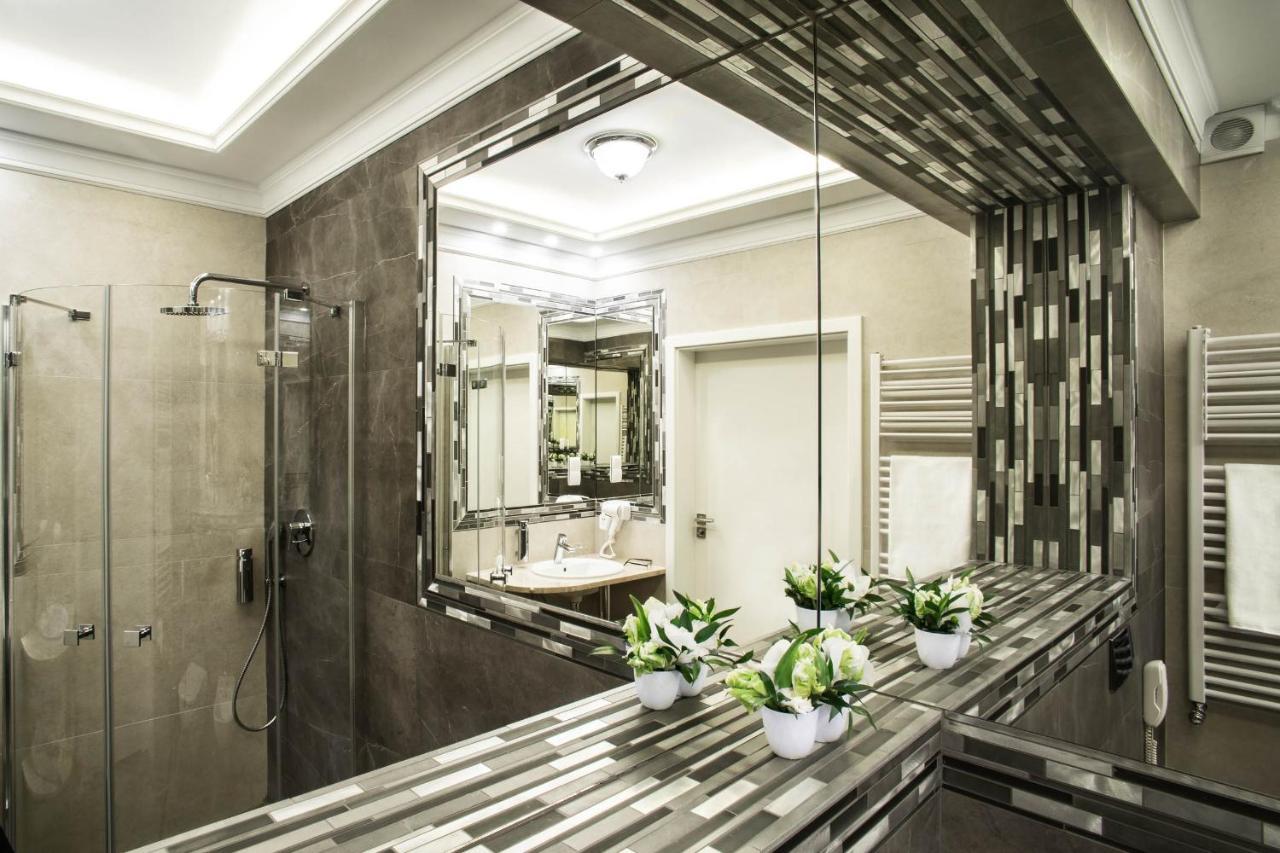 Boutique Odyseja & Spa Ciechocinek Exterior photo Bathroom